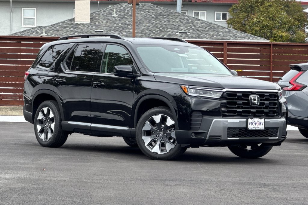 New 2026 Honda Pilot Elite image 2