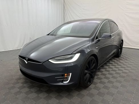 Used 2019 Tesla Model X AWD/4WD image 2