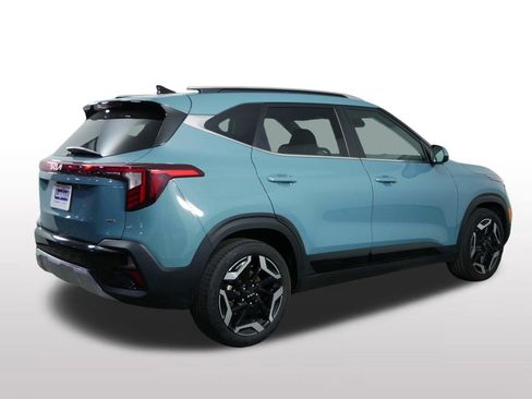 Certified 2024 Kia Seltos SX w/ SX Sunroof Package image 10