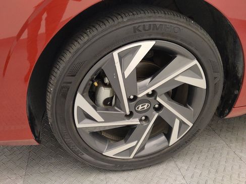 Used 2025 Hyundai Elantra Sport FWD image 31