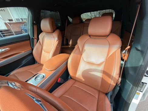 Used 2023 Genesis GV70 2.5T w/ Advanced Package image 25