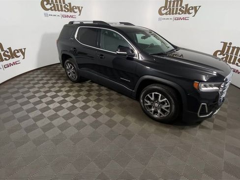 Used 2023 GMC Acadia SLE w/ Driver Convenience Package image 2