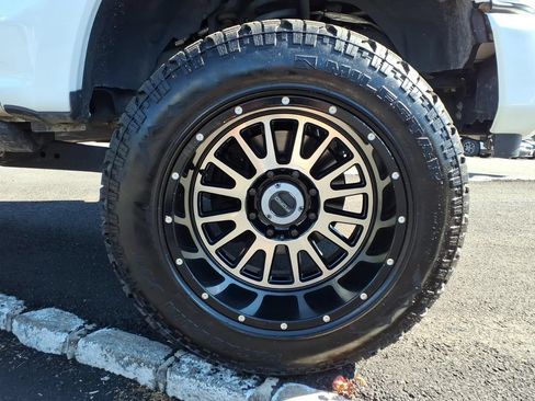 Used 2021 Ford F350 Platinum w/ FX4 Off-Road Package AWD/4WD image 23