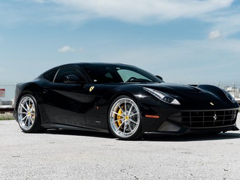 Used 2013 Ferrari F12 Berlinetta RWD image 1