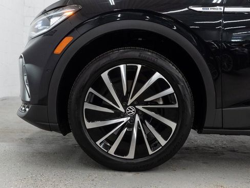 Used 2023 Volkswagen ID.4 Pro S Plus image 34