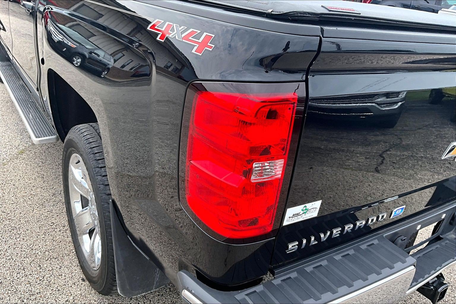 Used 2017 Chevrolet Silverado 1500 LT w/ LT Eassist Package AWD/4WD image 28