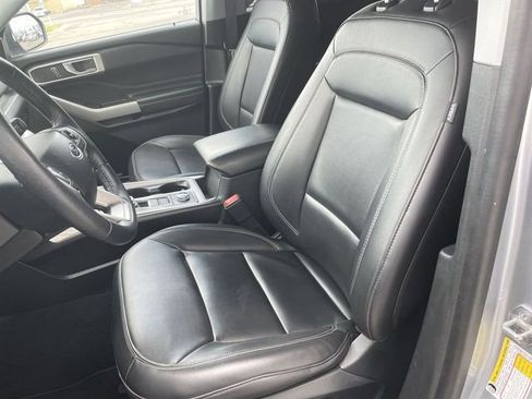 Used 2024 Ford Explorer XLT w/ Equipment Group 202A AWD/4WD image 11