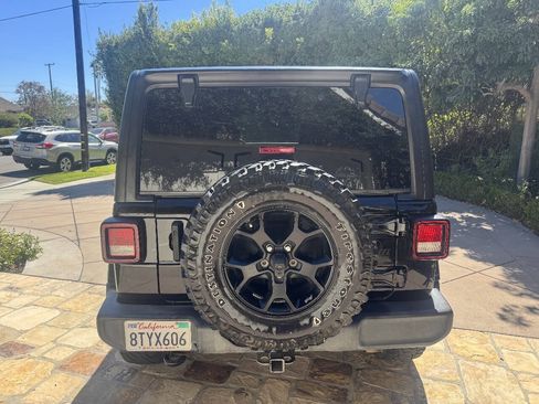 Used 2021 Jeep Wrangler Unlimited Sport AWD/4WD image 4