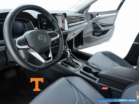 Used 2025 Volkswagen Jetta SEL FWD image 56
