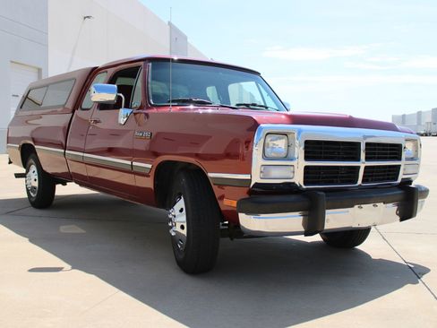 Used 1993 Dodge D/W Truck 250 RWD image 21