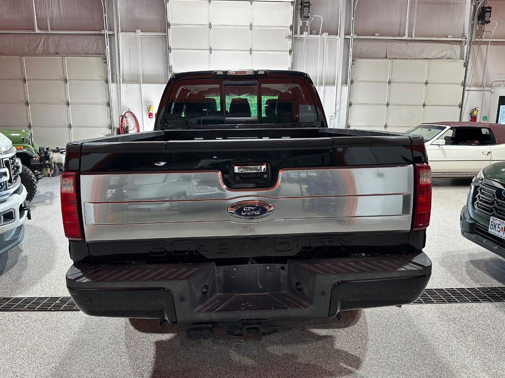 Used 2016 Ford F350 Platinum w/ Platinum Package AWD/4WD image 3