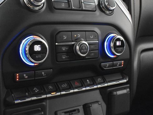 Used 2020 GMC Sierra 1500 SLT w/ X31 Off-Road Package image 19