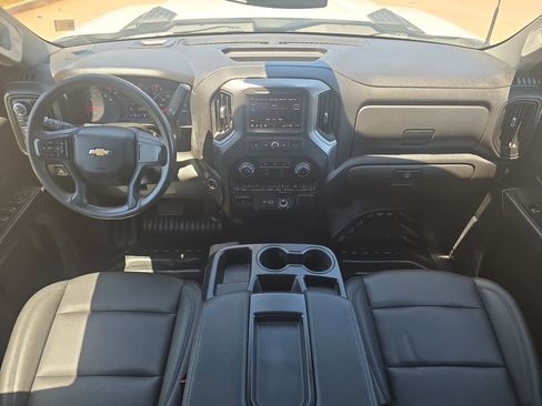 Used 2024 Chevrolet Silverado 2500 W/T w/ WT Convenience Package AWD/4WD image 9