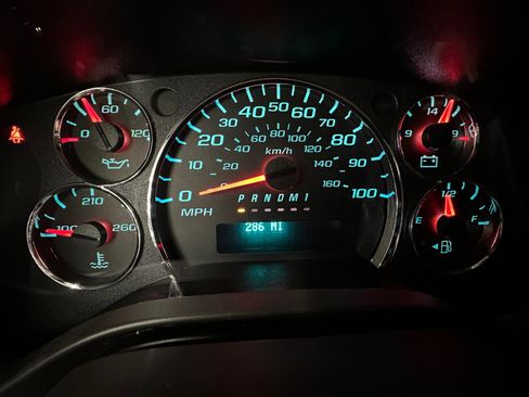 New 2025 GMC Savana 3500 Extended w/ Driver Convenience Package image 12