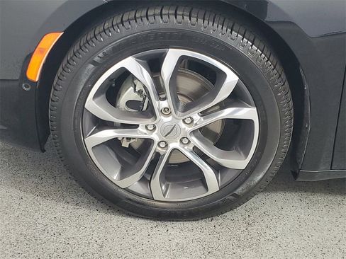 Used 2023 Chrysler Pacifica Pinnacle w/ Trailer Tow Group image 9