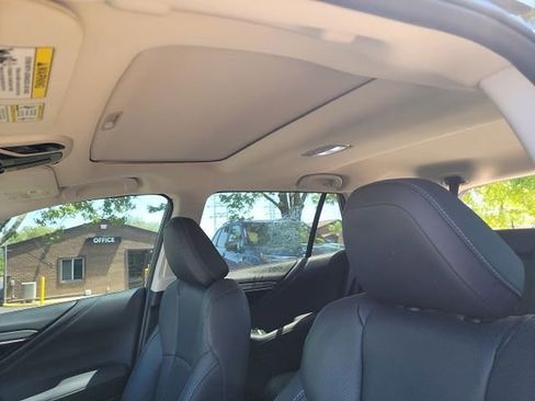 Used 2025 Subaru Outback Touring AWD/4WD image 12