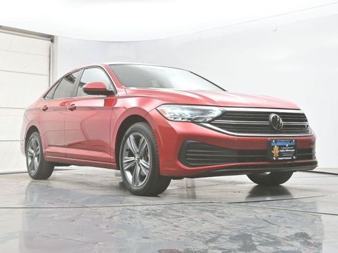 Certified 2024 Volkswagen Jetta SE FWD image 28