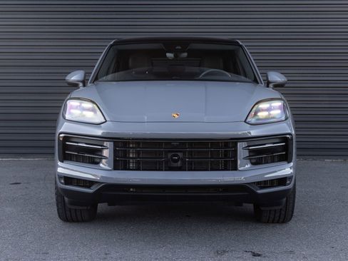Certified 2026 Porsche Cayenne Coupe image 7