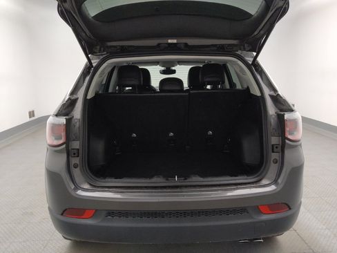 Used 2019 Jeep Compass Limited AWD/4WD image 29