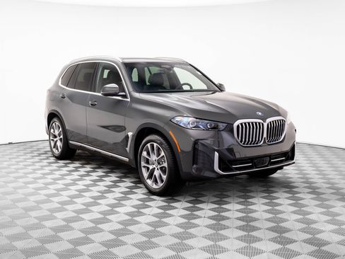 New 2026 BMW X5 xDrive50e w/ Executive Package image 7