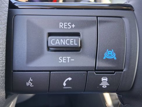 New 2026 Nissan Rogue Platinum AWD/4WD image 12
