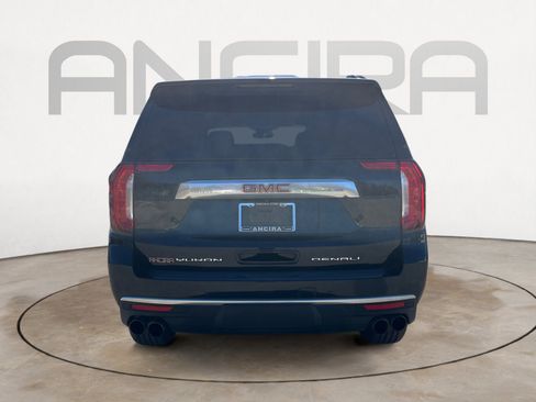 Used 2023 GMC Yukon XL Denali image 9