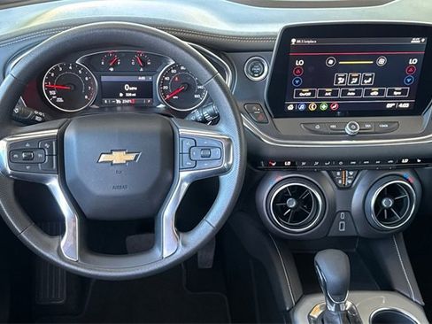 Used 2025 Chevrolet Blazer LT image 14
