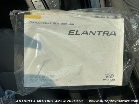 Used 2017 Hyundai Elantra SE FWD image 28