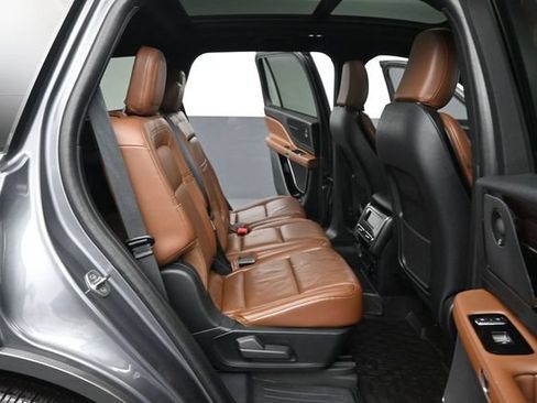 Used 2021 Lincoln Aviator Reserve w/ Equipment Group 208A AWD/4WD image 25