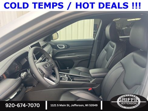 New 2025 Jeep Compass Latitude w/ Sun & Sound Group image 7