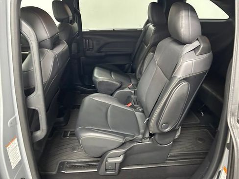 Used 2022 Toyota Sienna XLE Woodland Edition AWD/4WD image 15