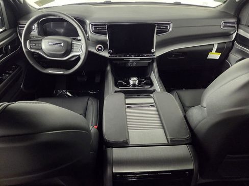 New 2026 Jeep Grand Wagoneer Limited AWD/4WD image 17
