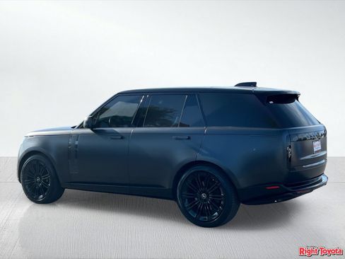 Used 2024 Land Rover Range Rover SE AWD/4WD image 4