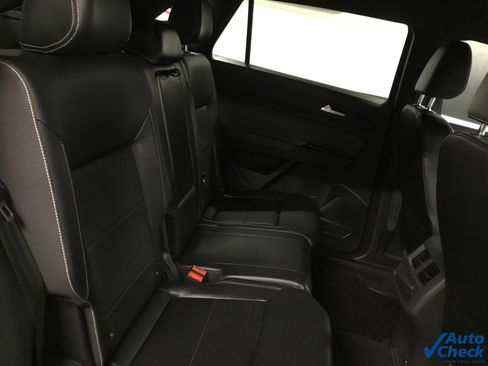 Used 2021 Volkswagen Atlas Cross Sport SE image 33