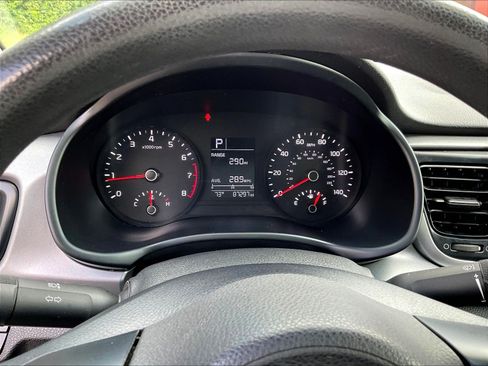 Used 2018 Kia Rio LX FWD image 13