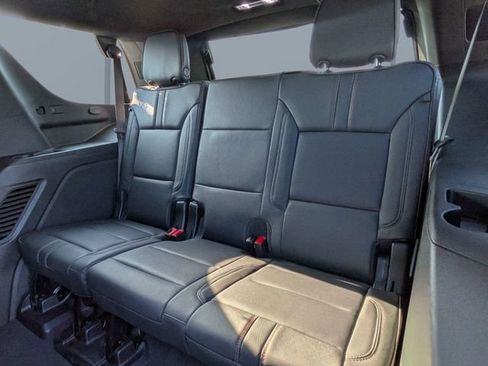 Used 2025 Chevrolet Tahoe RST RWD image 13