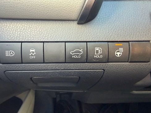 Used 2023 Toyota Camry XLE image 17