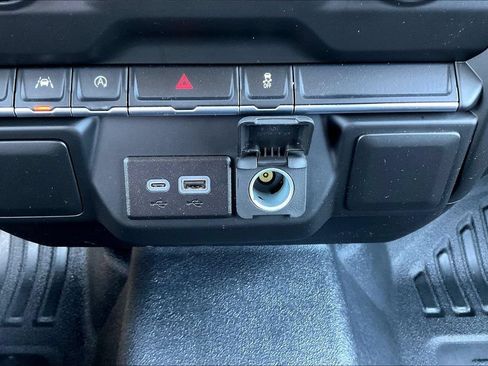 Used 2025 Chevrolet Silverado 1500 W/T w/ WT Value Package AWD/4WD image 13