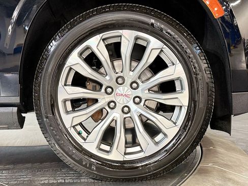 Used 2022 GMC Yukon Denali w/ Denali Ultimate Package image 31