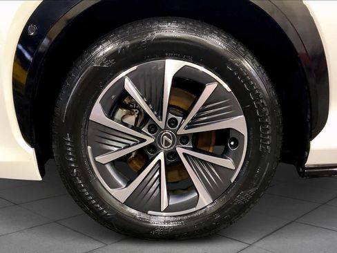 Certified 2023 Lexus RZ 450e Premium w/ Technology Package image 11