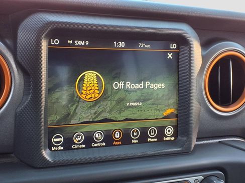 Used 2022 Jeep Gladiator Mojave image 11