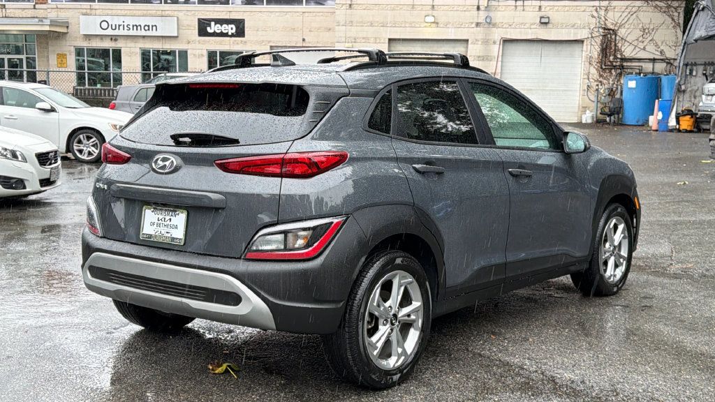 Used 2023 Hyundai Kona SEL w/ Cargo Package FWD image 4