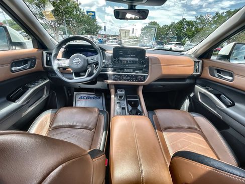 Used 2024 Nissan Pathfinder Platinum w/ Cargo Package FWD image 21