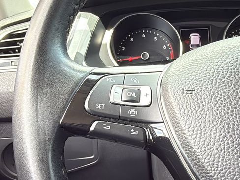 Used 2019 Volkswagen Tiguan SE FWD image 31