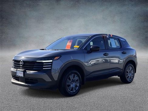 Used 2025 Nissan Kicks S w/ Charging Package image 7