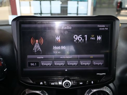 Used 2018 Jeep Wrangler Unlimited Sport w/ Connectivity Group AWD/4WD image 24