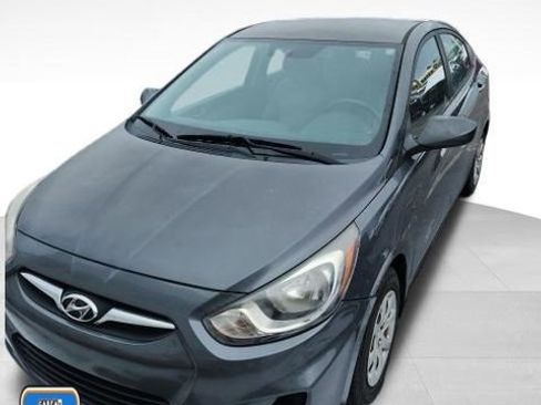 Used 2012 Hyundai Accent GLS image 1