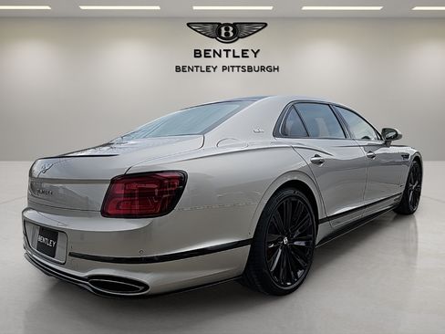 New 2025 Bentley Flying Spur Plug-In Hybrid AWD/4WD image 5