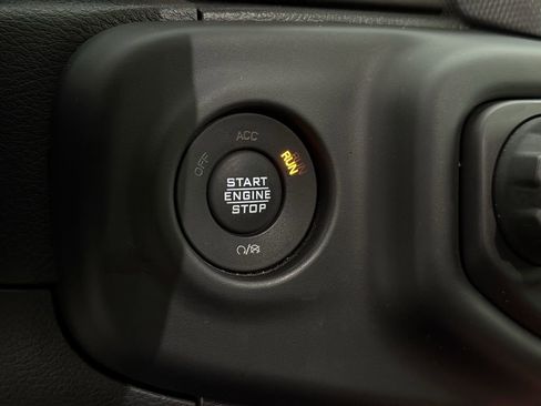 Used 2021 Jeep Wrangler Unlimited Sport image 21