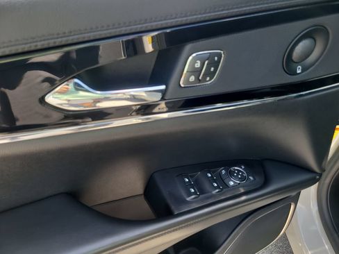 Used 2021 Lincoln Nautilus Reserve FWD image 15